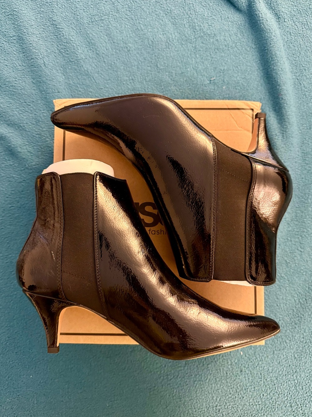 Black Patent Pointed-Toe Kitten Heel Ankle Boots